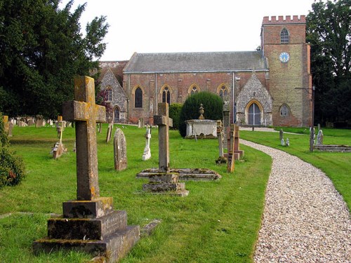 Oorlogsgraven van het Gemenebest St. Martin Churchyard #1