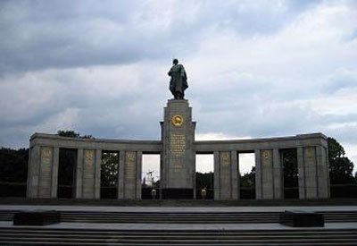 Soviet War Memorial (Tiergarten) #2