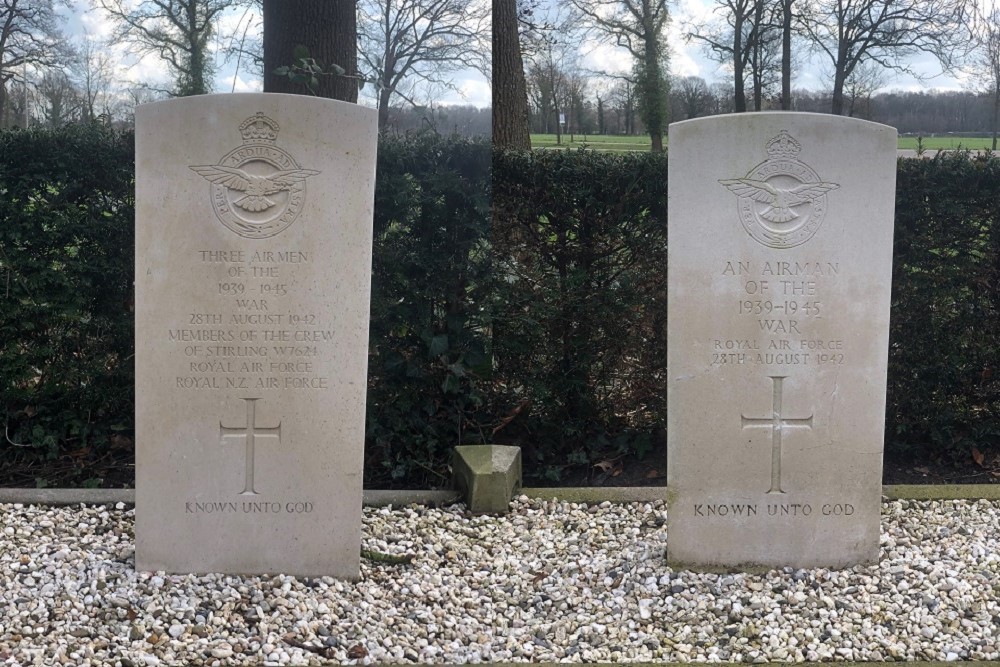 Commonwealth War Graves General Cemetery Ambt-Delden #4