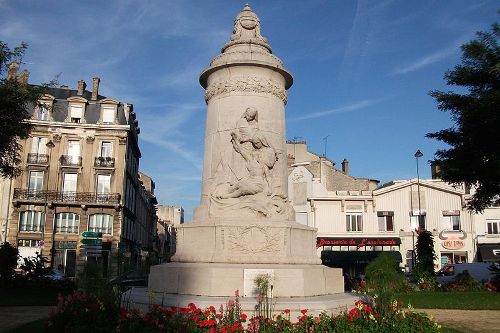 Monument Omgekomen Verpleegkundigen Reims #1