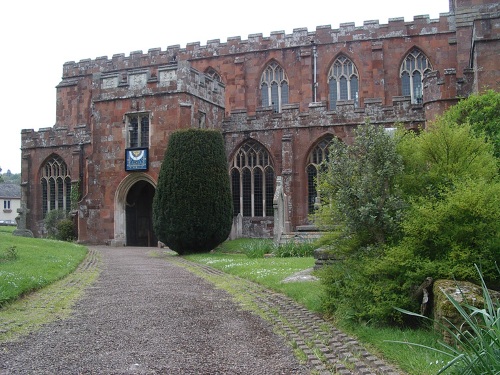 Commonwealth War Graves Holy Cross Churchyard