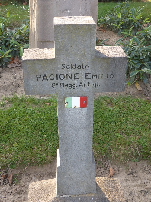 Italiaanse Oorlogsgraven Saint Servais #5