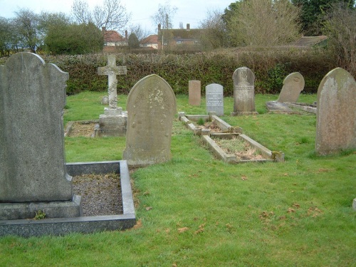 Oorlogsgraf van het Gemenebest St. Oswald Churchyard #1