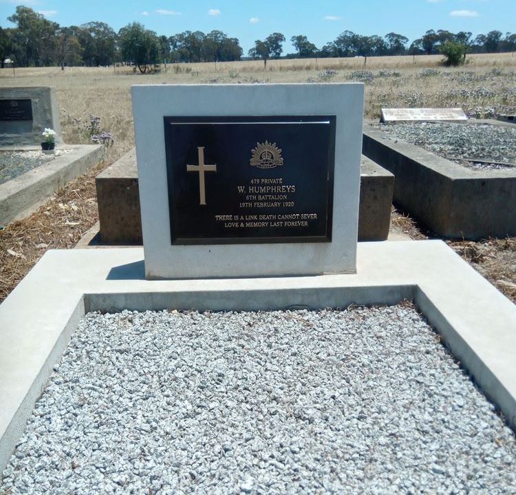 Commonwealth War Grave Dunolly Public Cemetery