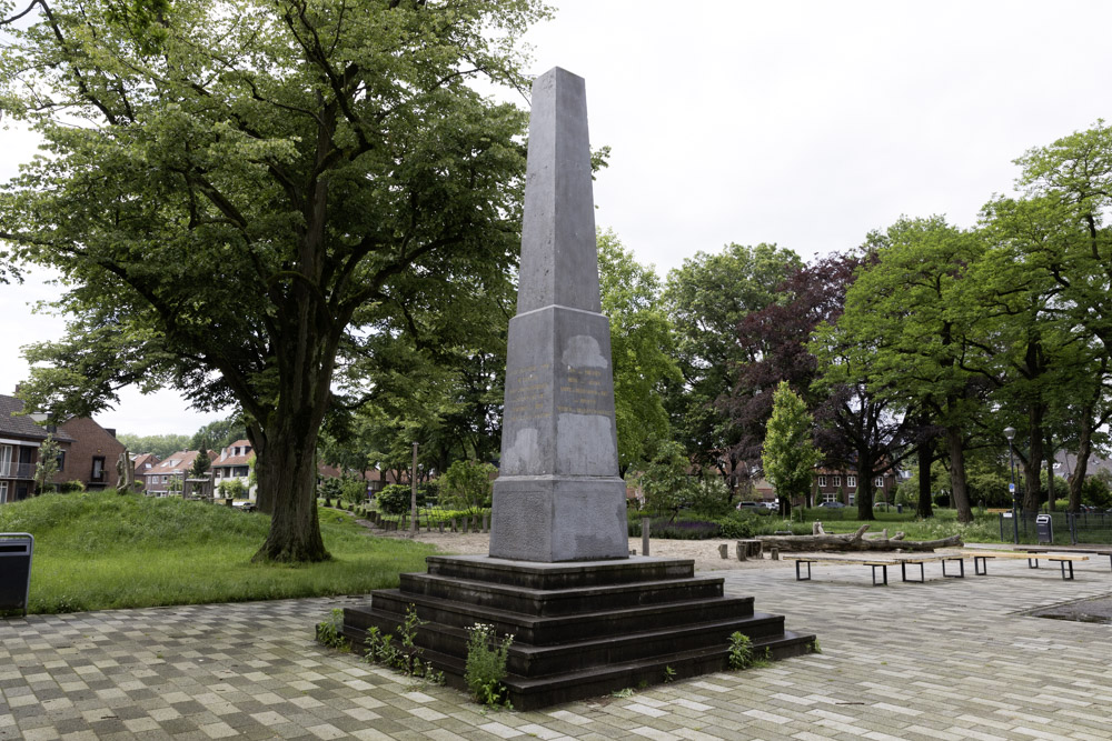 Obelisk Queen Wilhelmina Breda #1