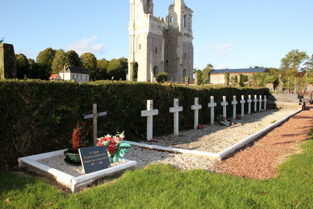 French War Graves 4e Rgiment des Dragons