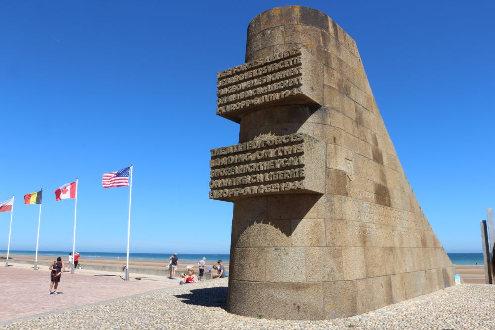 Monument Omaha Beach #1