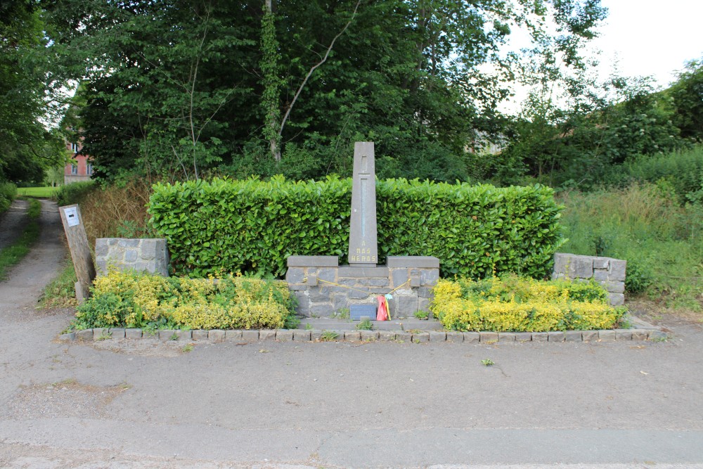 War Memorial Bougnies #1