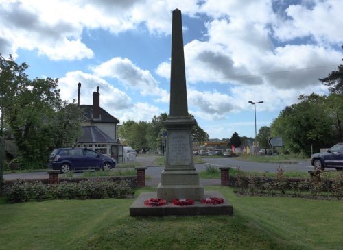 Oorlogsmonument Rowlands Castle #1