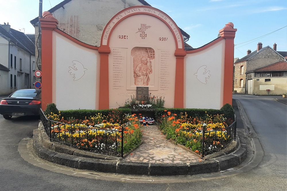 Oorlogsmonument Troissy #1