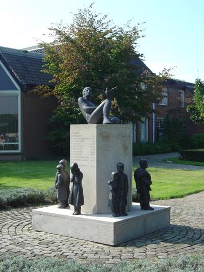 Oorlogsmonument Woudrichem #3