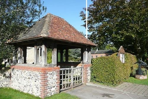 Oorlogsmonument Checkendon #1
