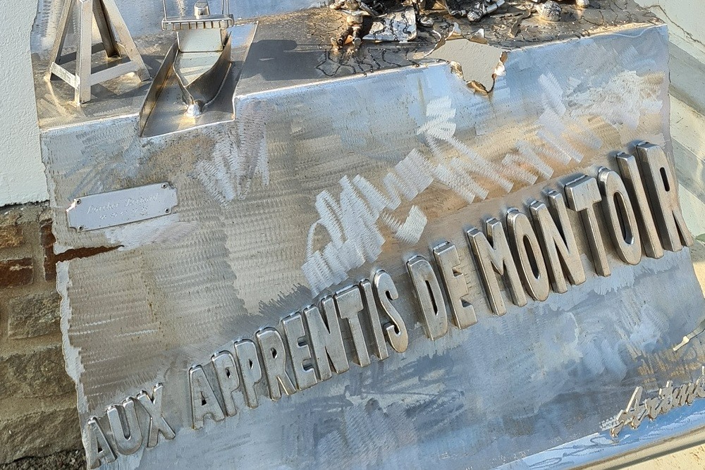 Commonwealth War Grave And Monument Montoir-de-Bretagne #5