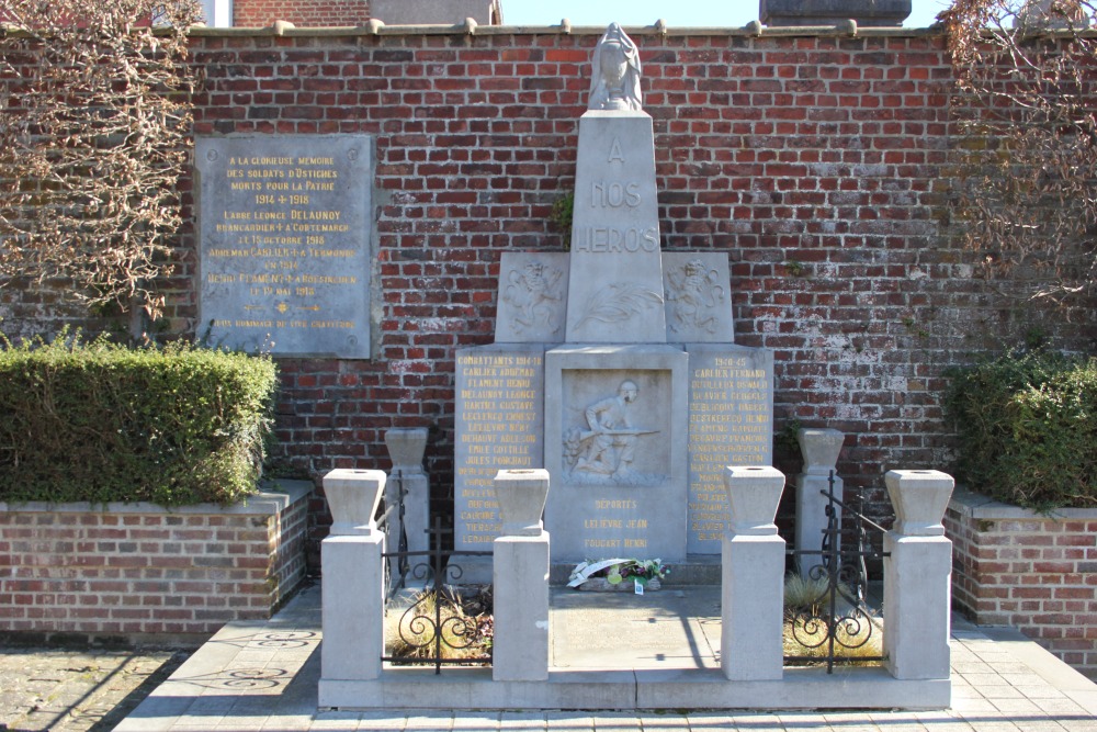 War Memorial Ostiches