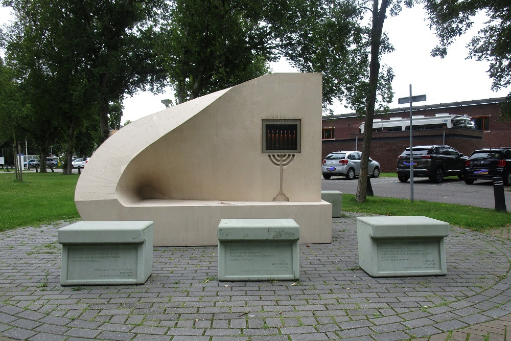 Monument to Jewish Patients and People in Hiding #3