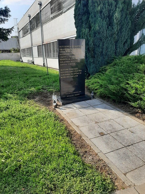 Monument Weggevoerde Mensen #2