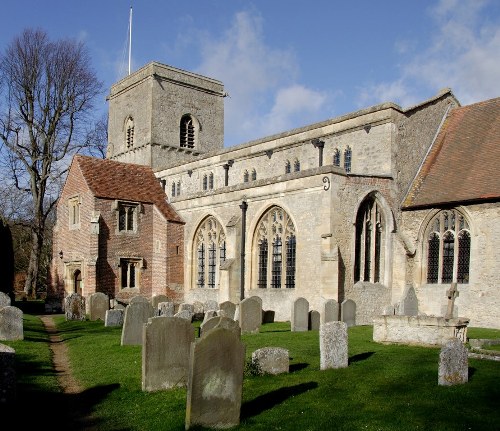 Oorlogsgraf van het Gemenebest All Saints Churchyard