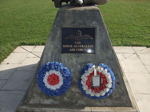 Monument RAF Hunsdon #1