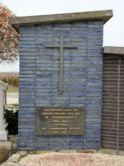 Oorlogsmonument 18e Linieregiment Hees #2