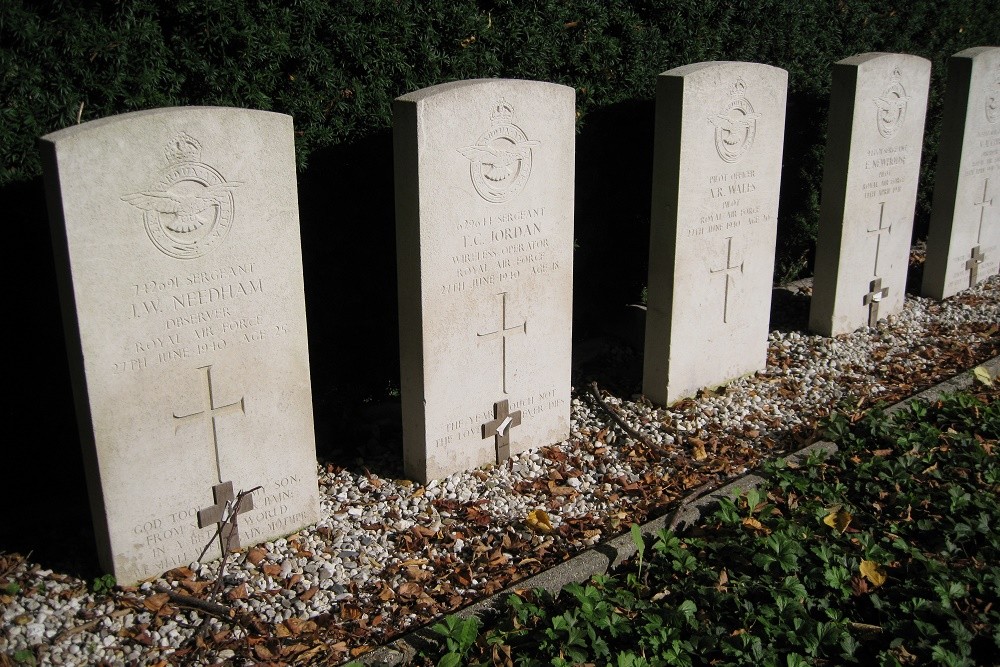 Commonwealth War Graves Oegstgeest #2