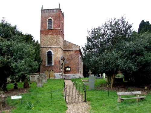 Commonwealth War Grave St. Andrew Churchyard #1