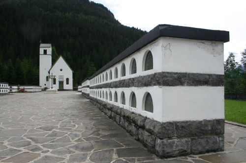 Italian War Cemetery Pian di Salesei #4