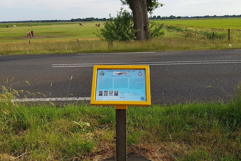 Herinneringsbord Crashlocatie Hampden AE151 ZN-F, 106 Squadron RAF