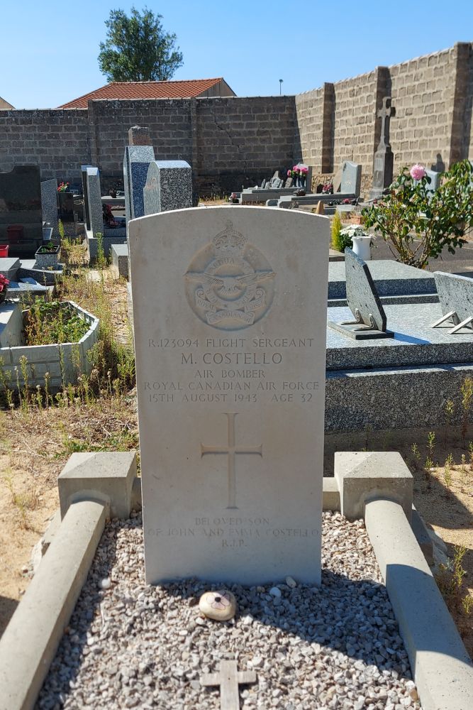 Commonwealth War Grave Les Sables-d'Olonne #2