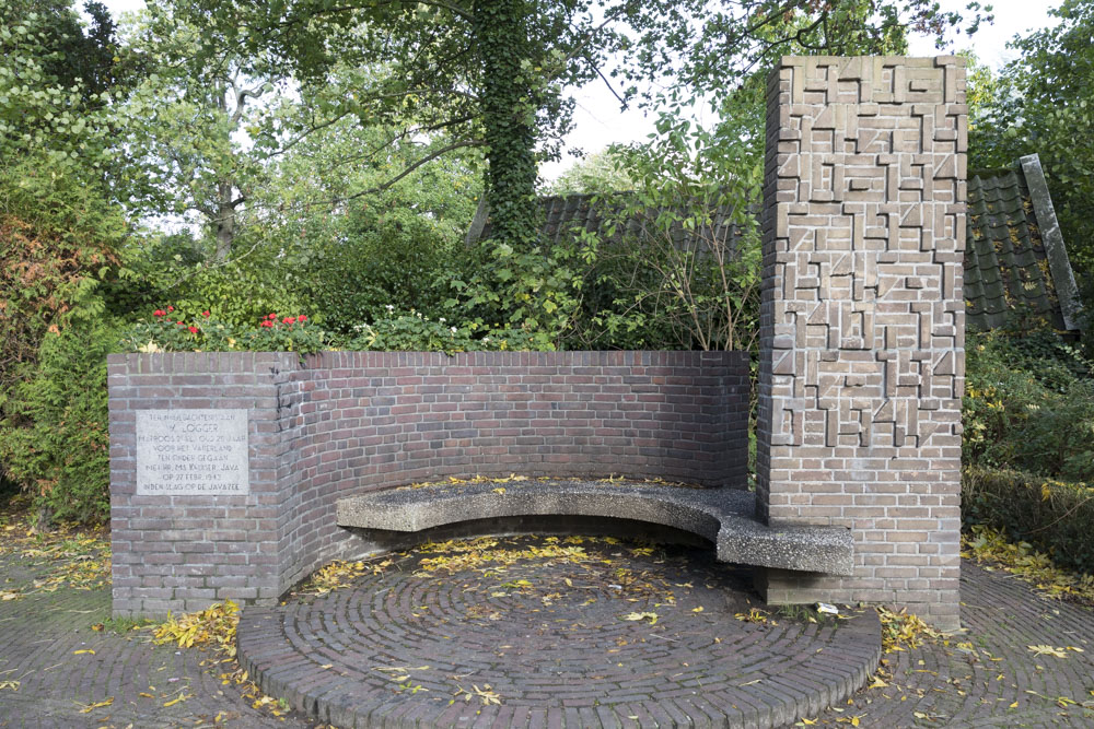 Oorlogsmonument Loenen aan de Vecht #1