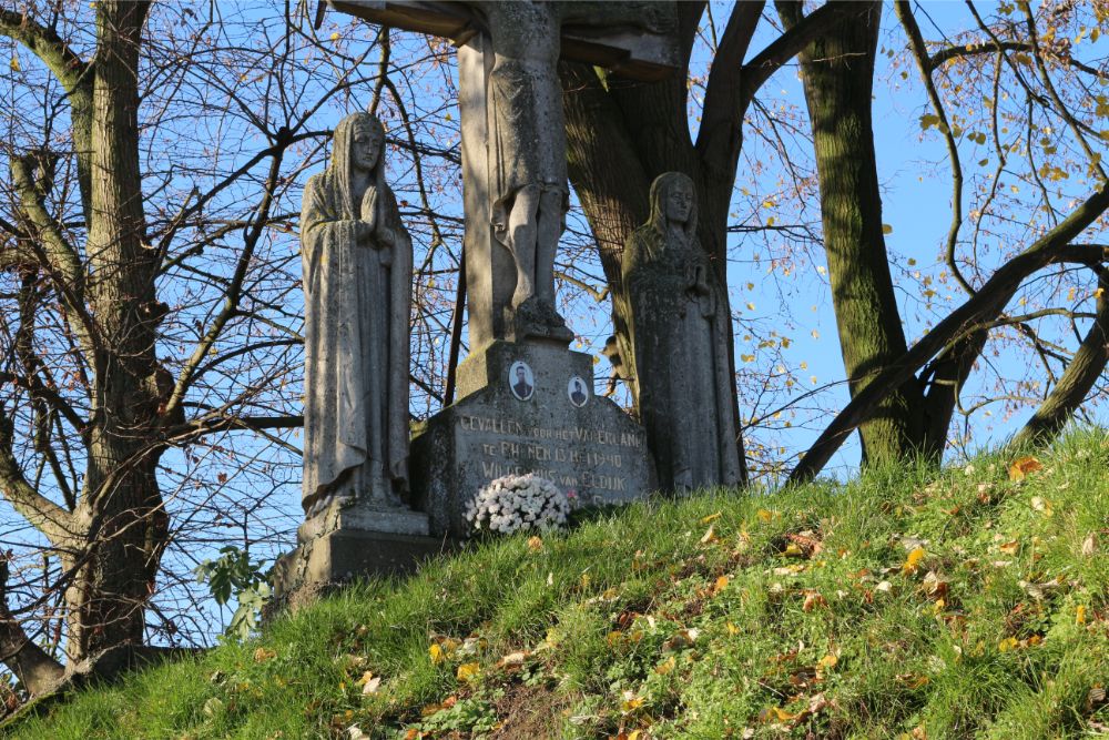 Nederlandse Oorlogsgraven en Monument Rooms-Katholieke Begraafplaats Beneden-Leeuwen #2