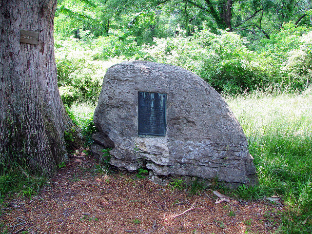 Monument Sam Davis