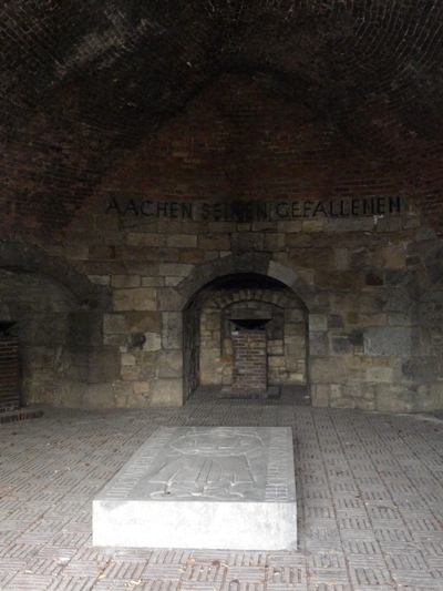 Oorlogsmonument Aachen #3