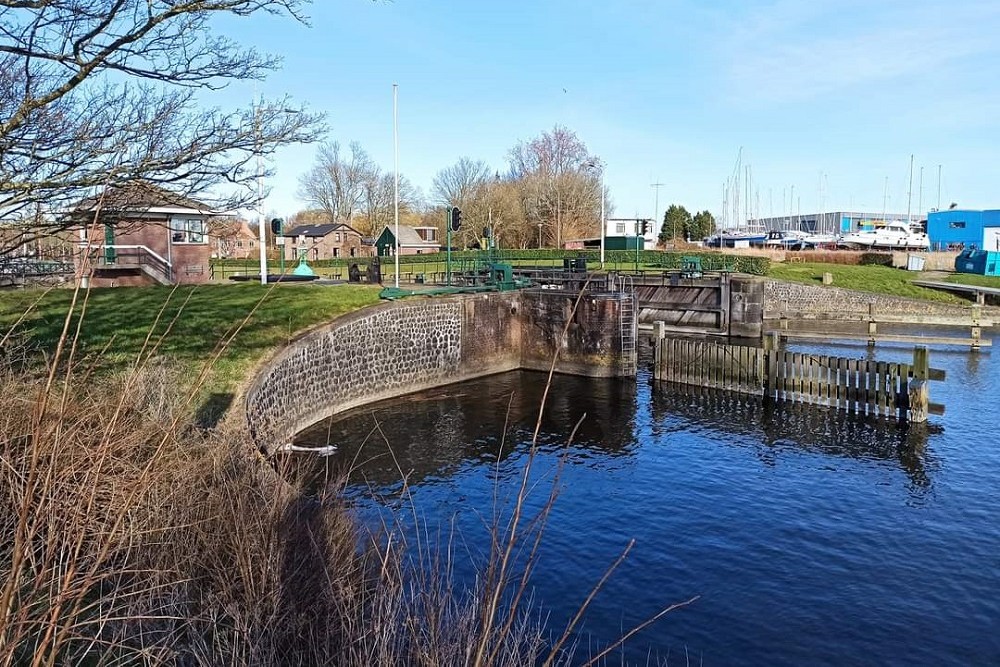 Lock Voorns Canal #1