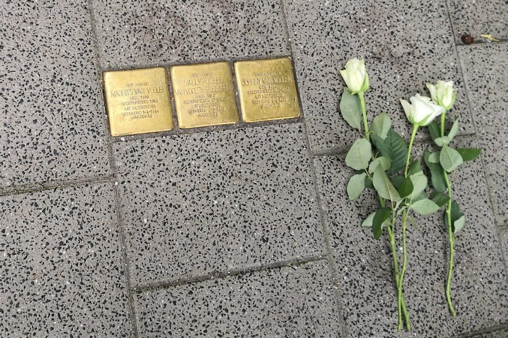 Stolpersteine Lorentzplein 11