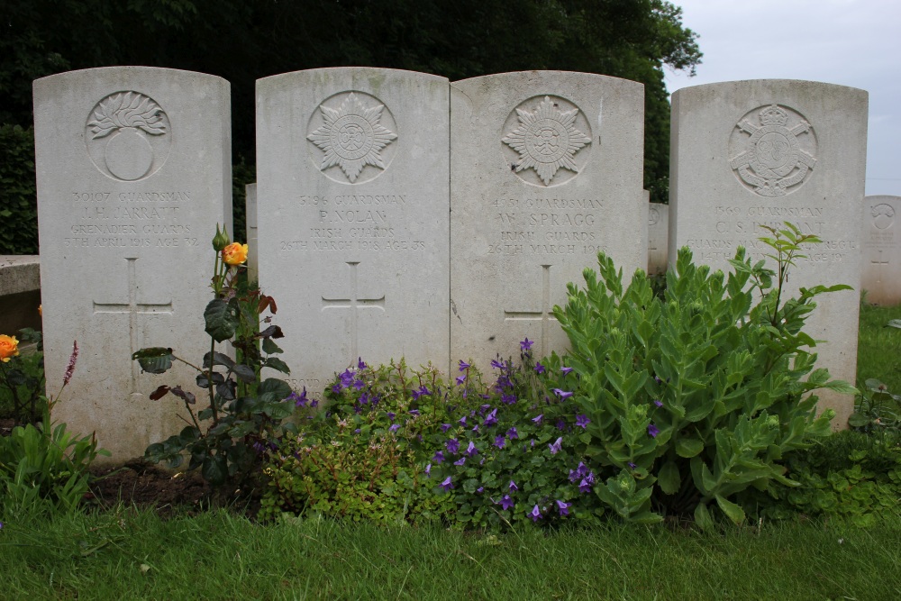 Commonwealth War Cemetery Bucquoy Road #3