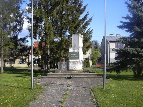 Oorlogsmonument Hlubočany #1