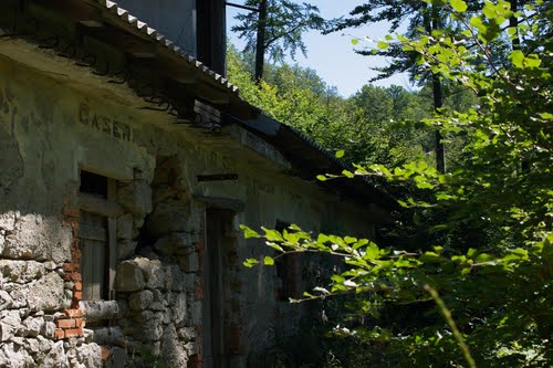 Alpenmuur - Voormalige Italiaanse Kazerne Trstenik #2