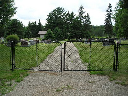 Commonwealth War Grave The Evergreen Cemetery #1