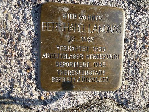 Stolperstein Kastanienallee 1