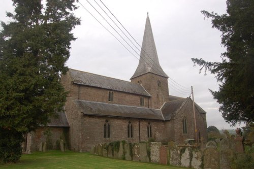 Oorlogsgraf van het Gemenebest St. Teilo Churchyard #1