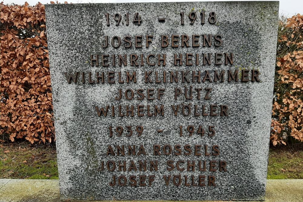 War Memorial Wintzen #3