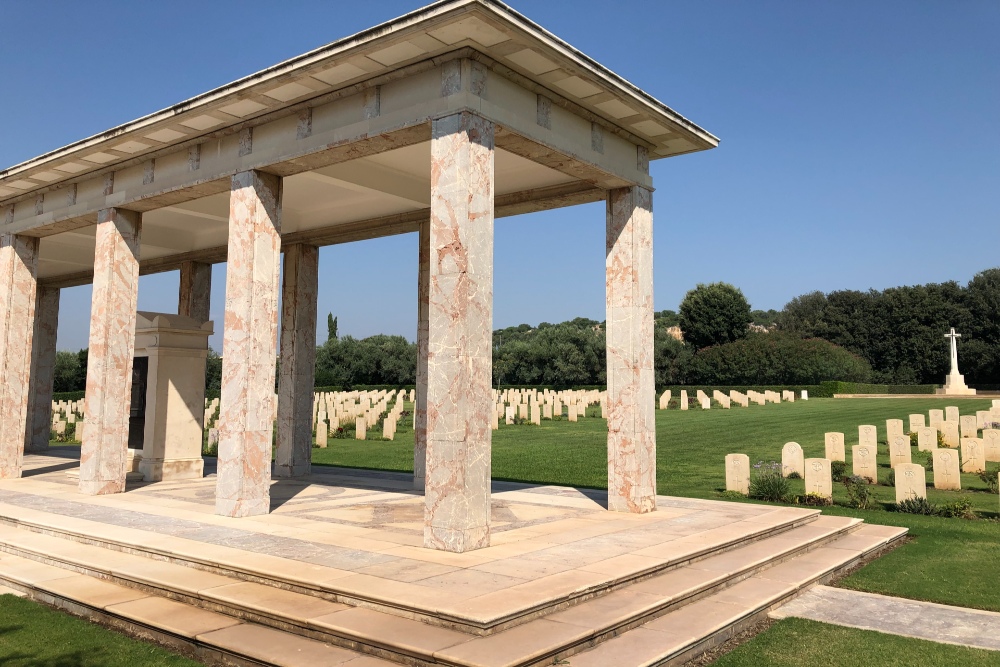 Commonwealth War Cemetery Syracuse #5