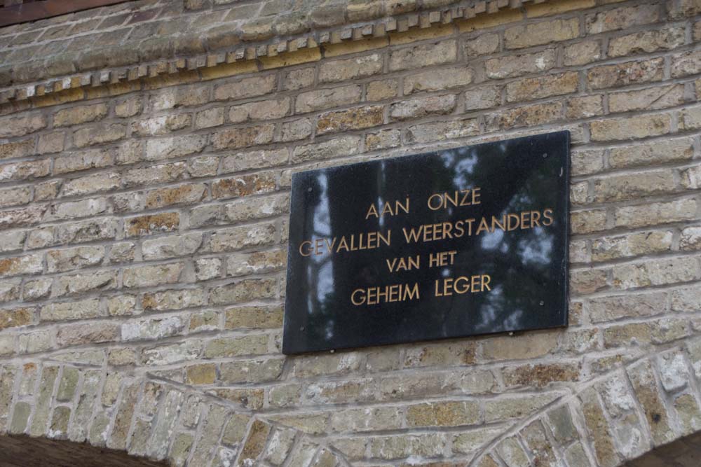 Gedenktekens Tweede Wereldoorlog Heldenplein Veurne #2