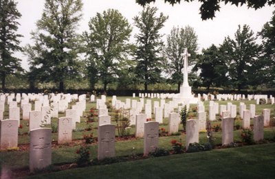 Commonwealth War Cemetery Udine #1