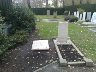 Commonwealth War Grave Schipluiden #2