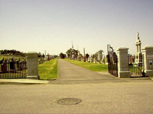 Commonwealth War Graves St. Patrice Cemetery