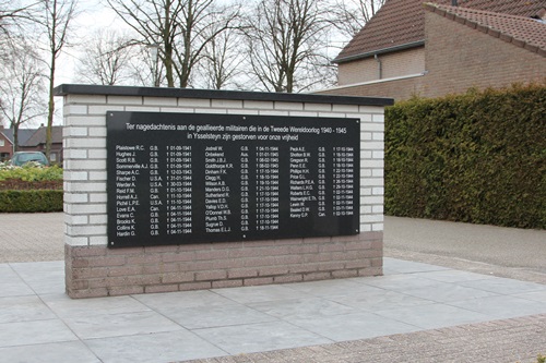 Monument Gevallenen 1940-1945 Ysselsteyn #2