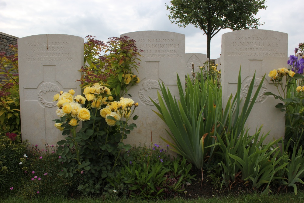 Commonwealth War Graves Metz-en-Couture Extension #3