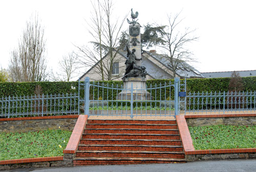 Oorlogsmonument Chemill #2