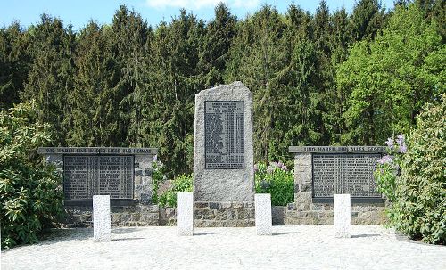 War Memorial Holm #1